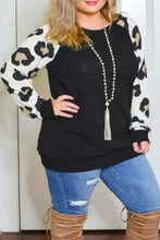 Load image into Gallery viewer, Plus Size Leopard Raglan Sleeve Casual Blouse